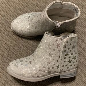 Kids Grey Sparkling Boots size 8